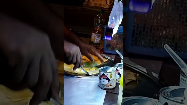 просто тайские блины роти 3 ไรตี . с бананом и яйцом