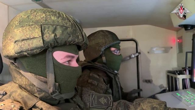 📍 Херсонское направление  🔥 Расчёт ЗРПК «Панцирь-С» группировки войск «Днепр» уничтожил вражески..