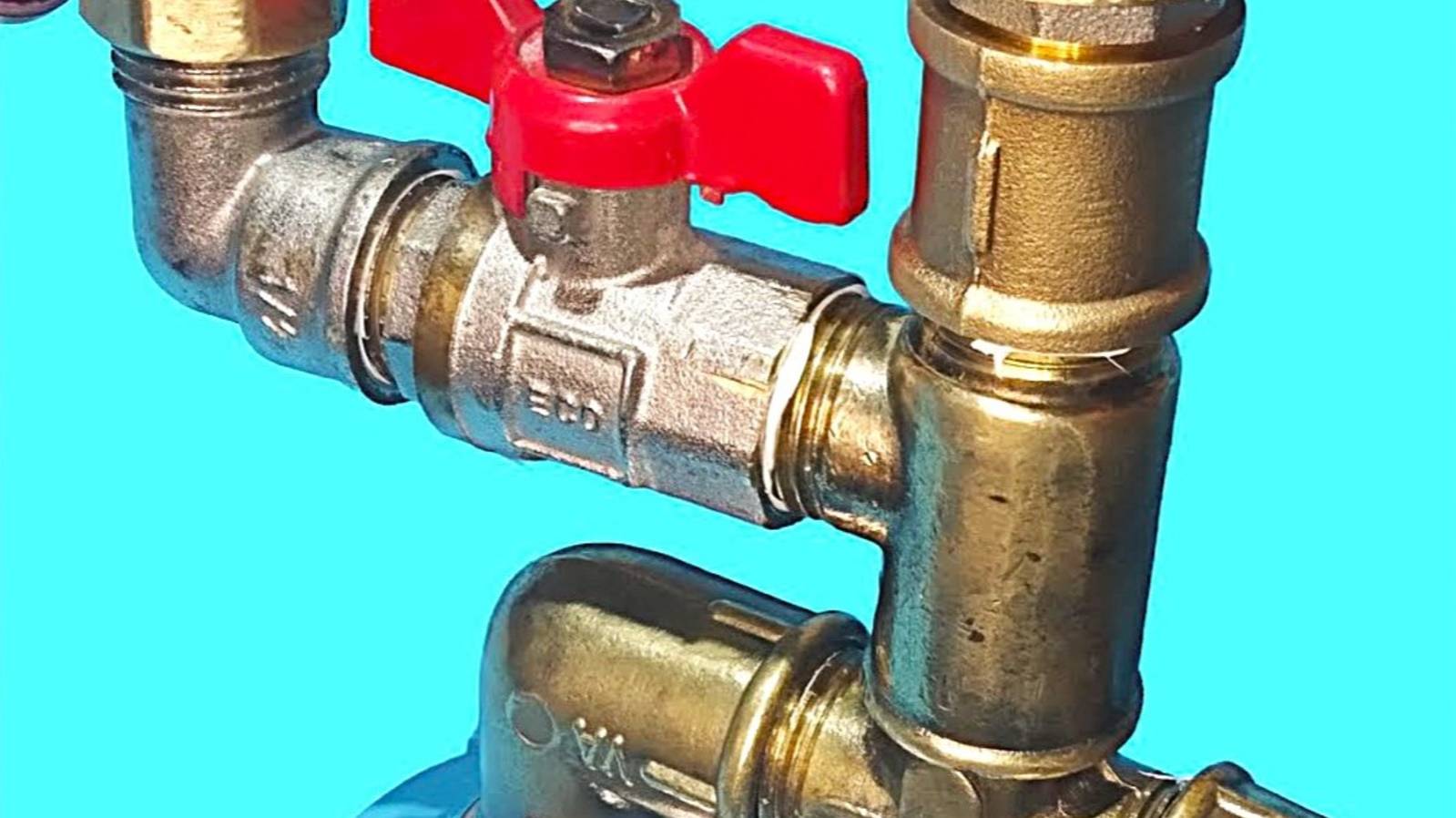 Сантехник такого не покажет Элегантная самоделка для дома.