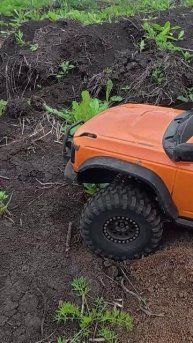 HUANGBO r1001 beluga и AXIAL scx10 II custom offroad