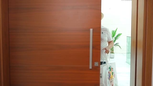 Диана и Рома - Диана и Рома проводят день с Бабушкой и Дедушкой