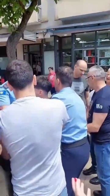 Полиция Косово жестко отработала по православному студенту