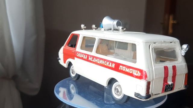 сделано в ссср RAF-M-22031 1/43 N А27
