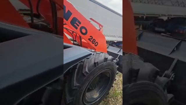Фронтальный погрузчик NEO280