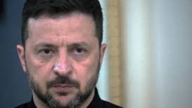 Зеленский заявил о своей готовности к трехсторонней встрече с президентом России и президентом США