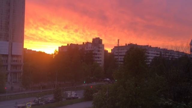 Просто вечернее небо в Санкт-Петербурге