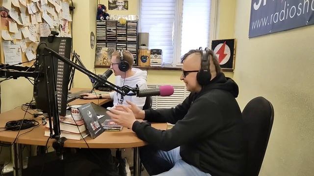 Азон на «Радио Шок» в передаче «Бегущий ведущий», 2025-03-15