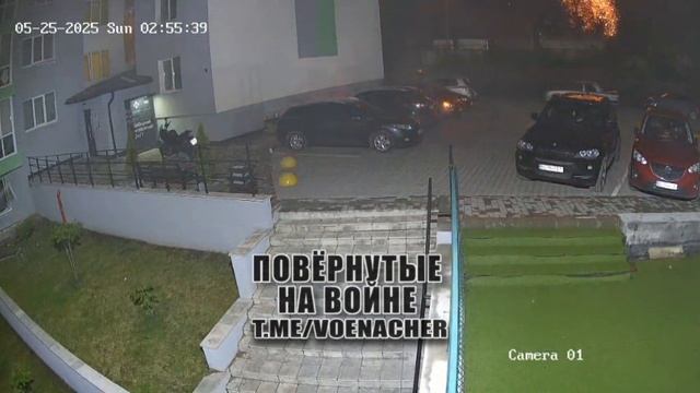 Появились кадры недавнего ракетного удара по предприятию в Кременчуге Полтавской области....