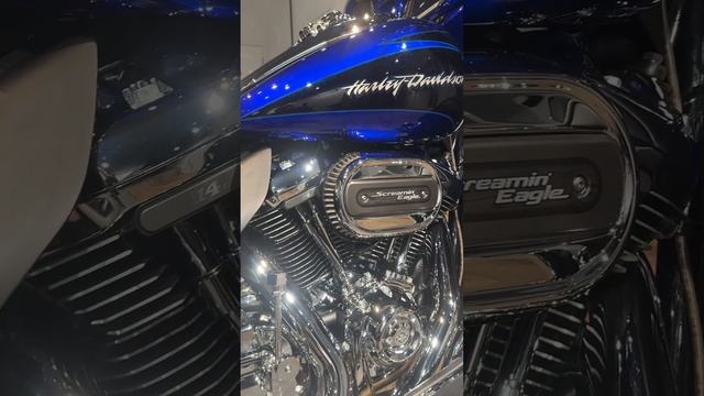 2017 CVO Street Glide Special Cobalt Candy