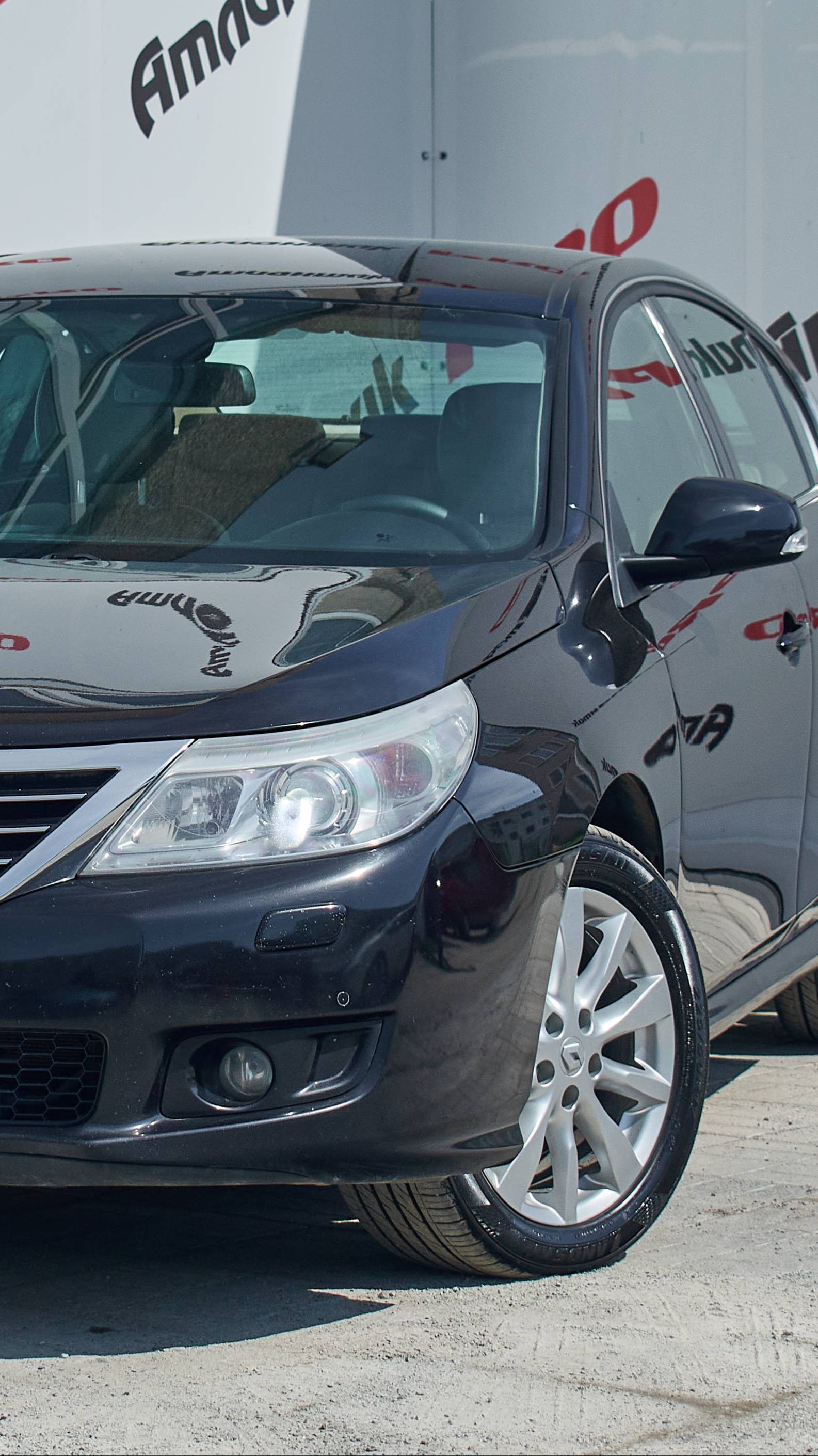 Обзор на Renault Latitude Седан 2.5 AT 2011г