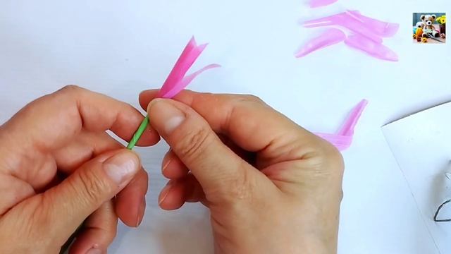 Как сделать цветы из трубочек для коктейля |Flowers from cockta