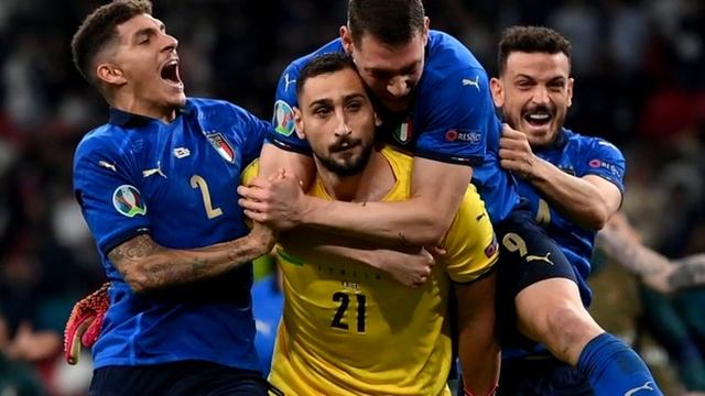 РОНАЛДУ КРУТО ПОДДЕРЖАЛ УКРАИНУ ПЕРЕД МАТЧЕМ УКРАИНА