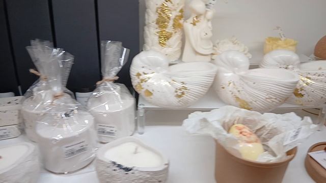 Прогуляемся по рукодельному магазину.
