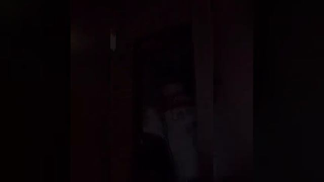 Вот и появился красавец на закате оцените молодицу 😂