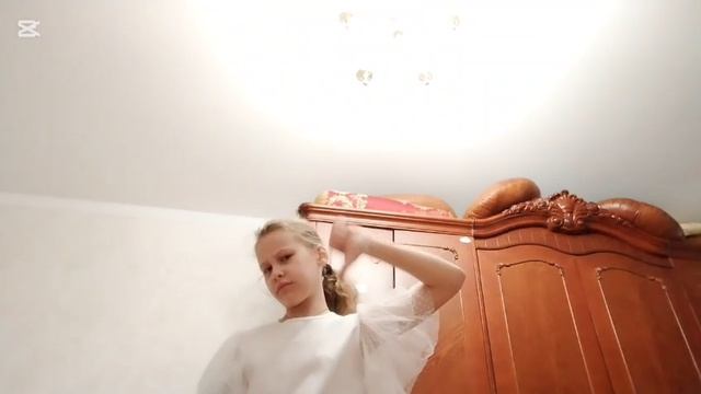 новая песня на Музыкальной неделе девчачий чат среда