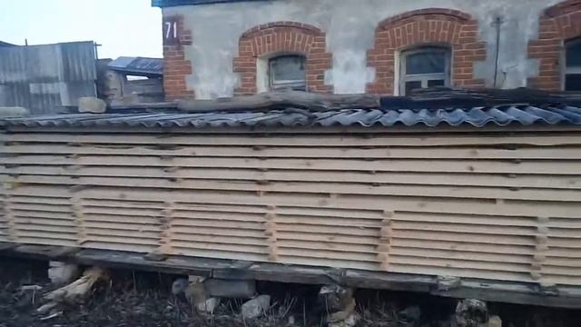 накрыл шифером