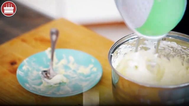 КРЕМ «ШВЕЙЦАРСКАЯ МЕРЕНГА» И УКРАШЕНИЕ КАПКЕЙКОВ