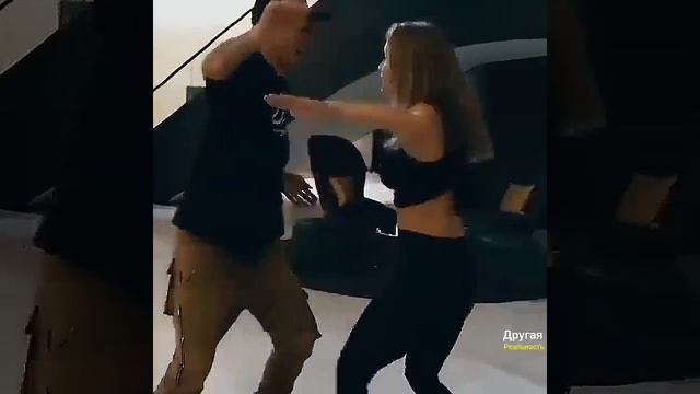2 версия клипа)  Американо Girl. или все закрыто в инстагр