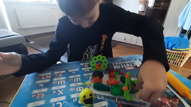 Сад из пластилина.#baby #дети #прикол#сребенком#семьявместе#семья