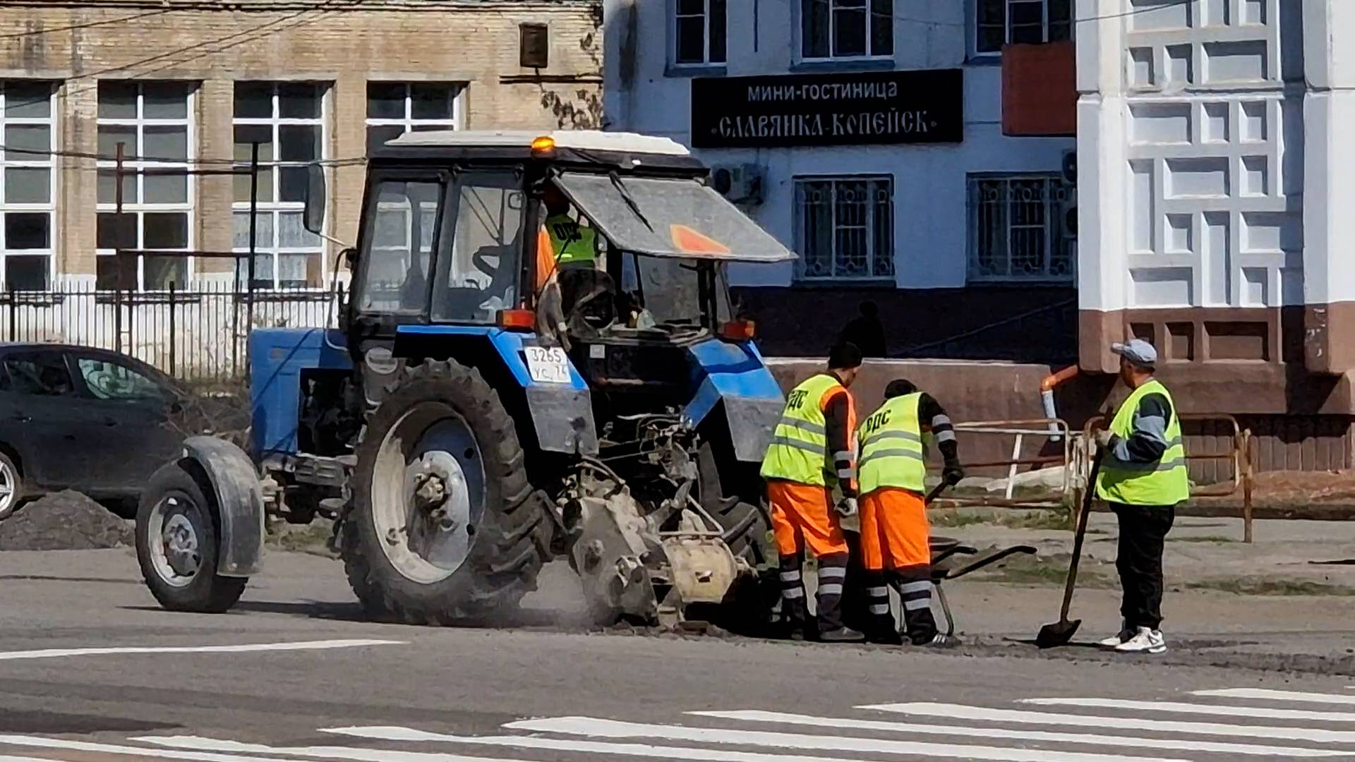 В Копейске продолжается ямочный ремонт