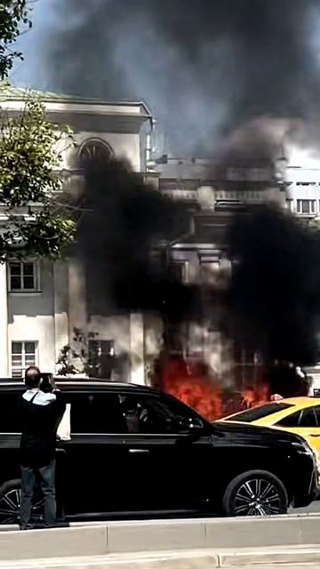 В Москве сгорел автомобиль