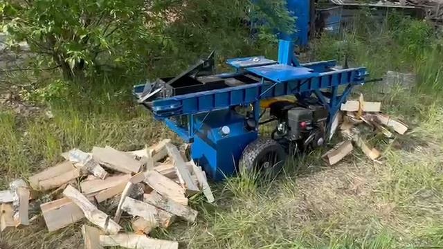 Дровокол Дровосек 9 тонн бензиновый серия ПРОФИ