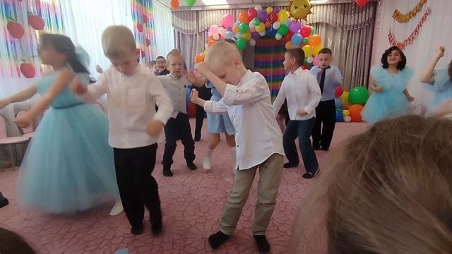 2025 май. Выпускной в детском саду .  Лев