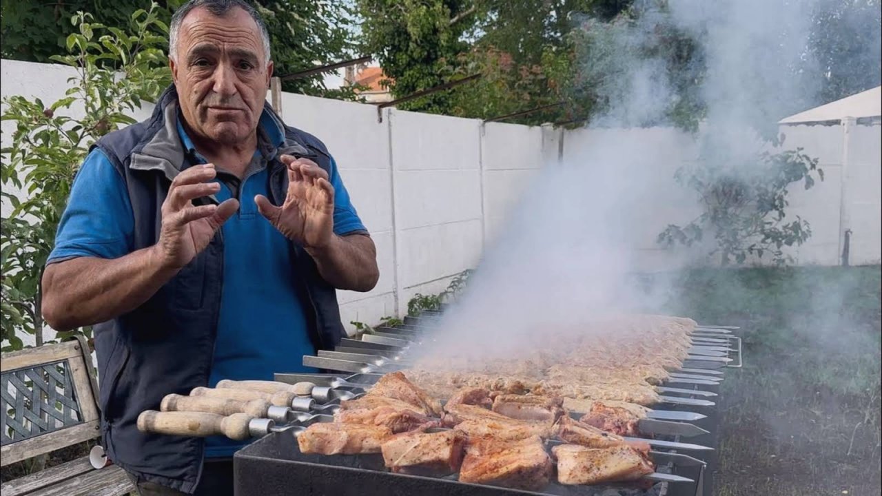 Жарим шашлык и люля-кебаб на мангале. Обзор по фермерскому рынку Брюсселя и цены
