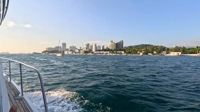 Морская прогулка на яхте «Марсель» в Сочи. Морпорт. 31 а