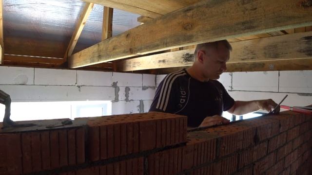 Кладка кирпича в бане..