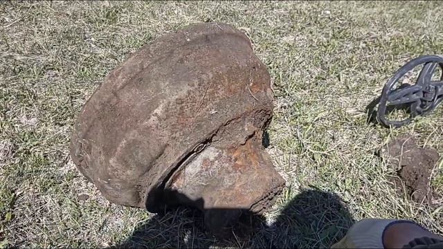 Плюхи второй день. Лопата не выдержала нагрузки. Метал