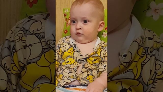 Рома сидит на диване (время бодрствования - 6 ч 20 мин), 20:10, 28.05.2025