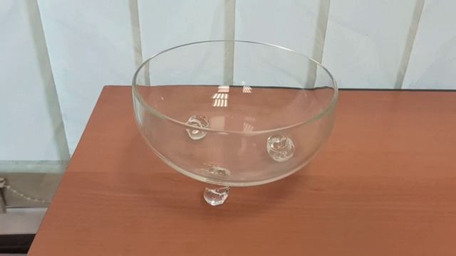 вазочка на ножках