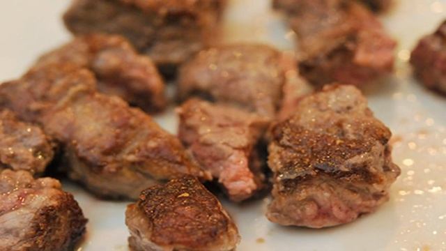 Говядина в вине с овощами
