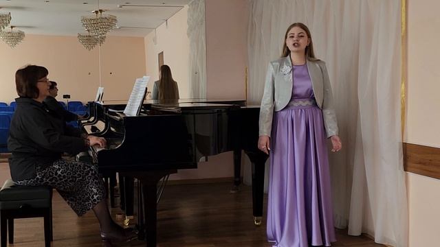 Кемерово, ЦДШИ, Нестерова Мила - польская н.п. "Краковяк" в обр. М. Феркельмана