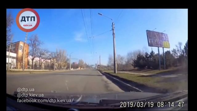 "Моё утро началось не с кофе...."
Знатоки, что произошло ?