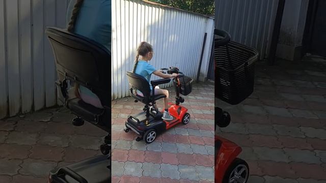 1000006475.mp4