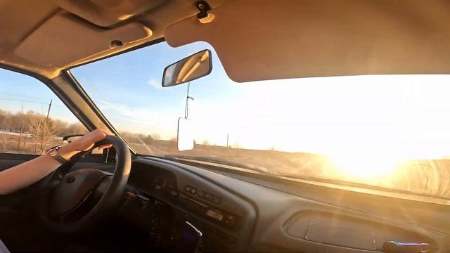 УЕХАЛИ ЗА 20КМ ОТ ДОМА НА ЧЕТЫРКЕ ! ПРОКАТИЛ ДЕВУШКУ НА МОТОЦИКЛЕ !