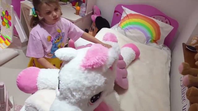 MISTER MAX | МИСТЕР МАКС - Кэти хочет быть малышкой