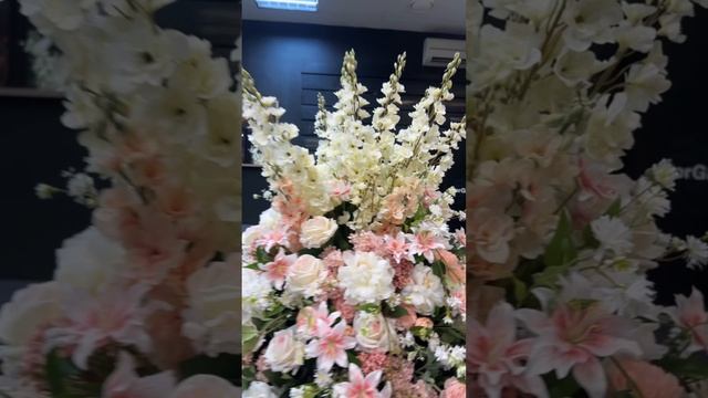 Большие напольные композиции из искусственных цветов от FlorGazm.ru