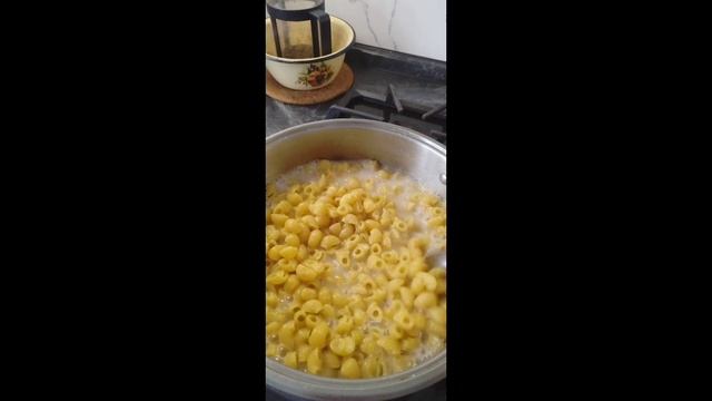 готовим быстро и вкусно. жду реакции на видео. буду рада любому комментарию.