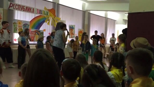 Танцы Парней с Дамами )