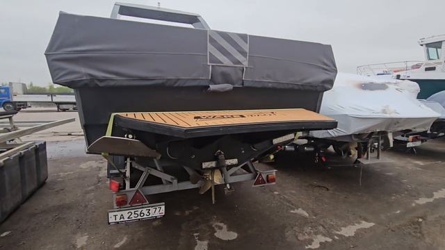 Катер буксировщик 23 фута из ПНД,  WAKEФЛОТ .https://wakeflotshop.ru/