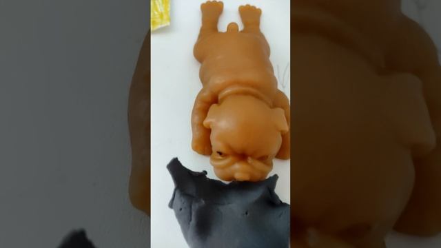 сестрёнка Барни кушает моти с яживикой 😋🩷