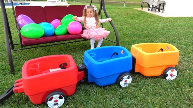 Диана и Рома Диана и гигантские игрушечные яйца с сюрпризом