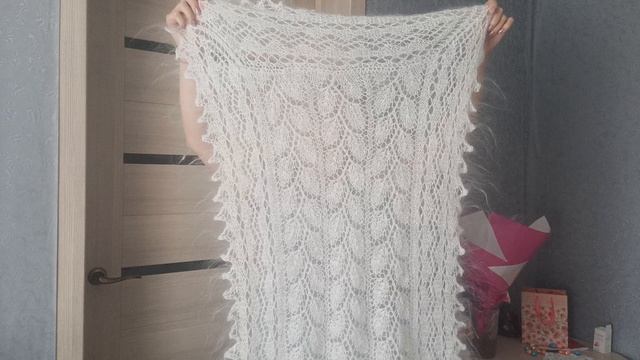 Новинки! Пуховые палантины ажурной вязки.
