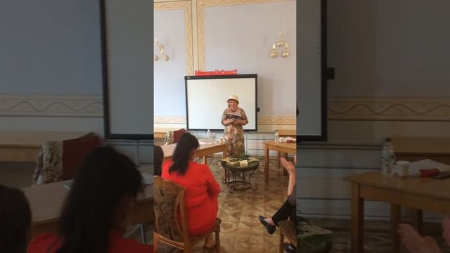 IMG 3557ПОЕТИЧНИЙ БАТЛ "КОКТЕЙЛЬ НА ДВОХ": НАТАЛІ КАЛИНОВС