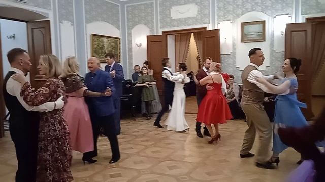 VID_20250517 Вальс. Танцуют все!! 💃🕺