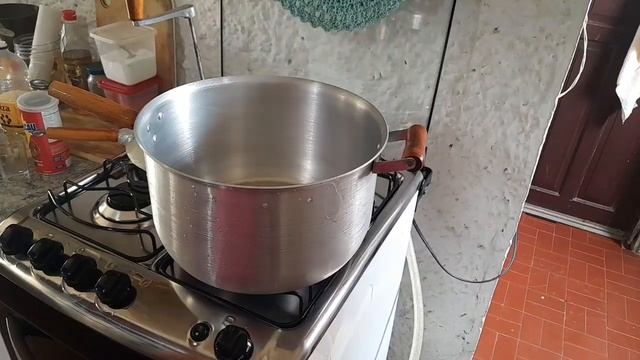 Como Fazer pipoca de Chocolate com Nescau / Как приготовить шоколадный по