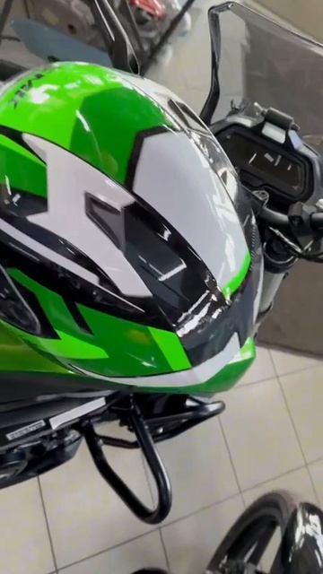 Шлем SMK + Bajaj Dominar 400 Touring= взрыв зелёного адреналина!